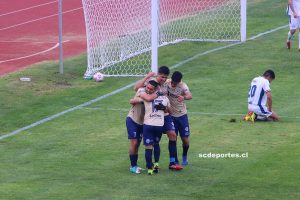 Everton vs Santa Cruz