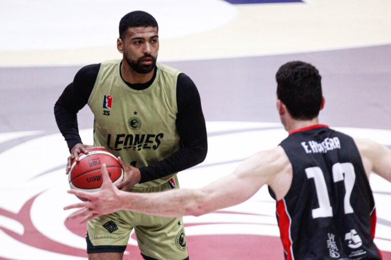 LOS-LEONES-vs-SPORTIVA-768x512